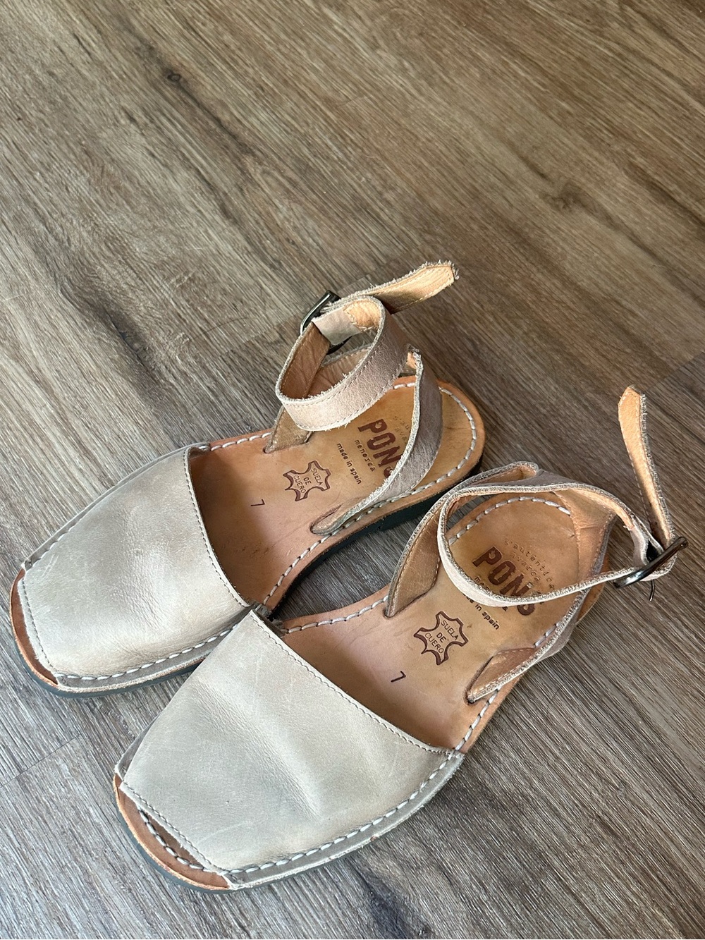 PONS 37 made in Spain, real leather sandals